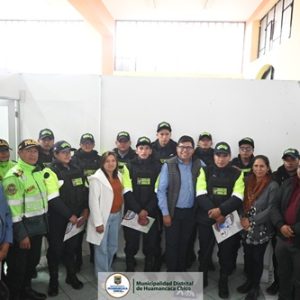 👮‍♂️🛡️ ¡HOMENAJE AL SERENO MUNICIPAL! Reconocemos la labor de quienes protegen Huamancaca Chico día y noche 🚔✨